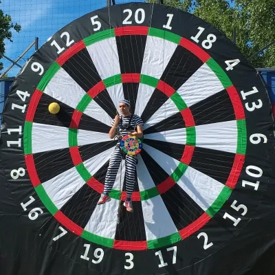 Fuß-Darts Low Budget